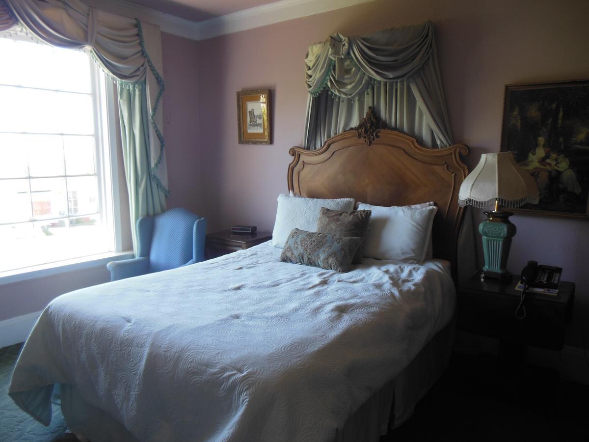 The Inn At Cedar Grove Vicksburg Room photo